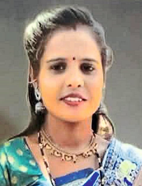 अडीच वर्षाच्या मुलासह आई बेपत्ता