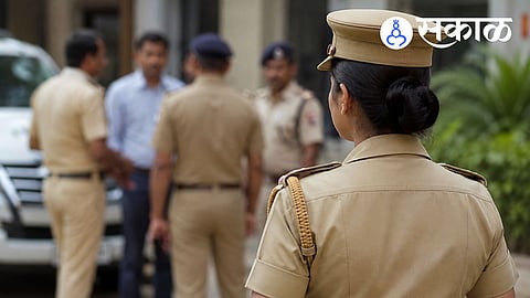 Why was the Kolhapur Police officer suspended?