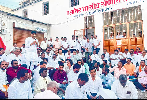 जेजुरीत लोणारी ट्रस्टची जागा वाचवण्यासाठी मोर्चा