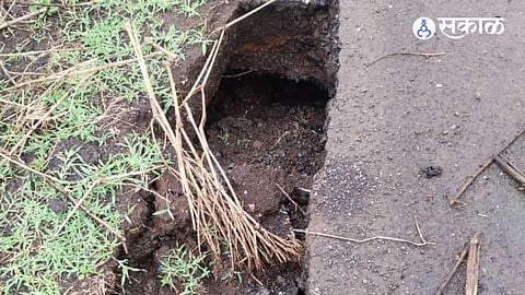 Large potholes on Pali-Khopoli Highway posing accident risk