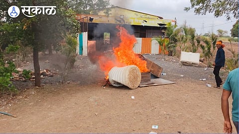 Fed-Up Women Set Illegal Liquor Dhaba on Fire in Shivpur