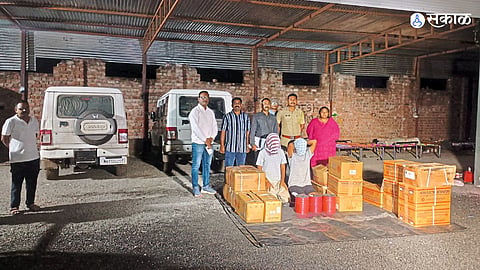 Satara Shock: Police Raid Uncovers Illegal Explosives Cache Near Residential Area
30 English Keywords