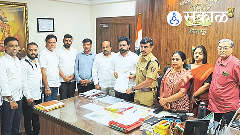 Shiv Sena UBT complaint against Rajesh Kshirsagar
