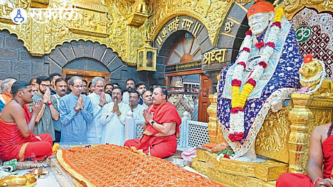 Uddhav Thackeray Shirdi Sai Darshan