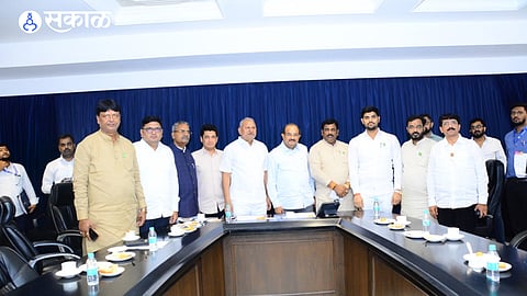 Pune Nashik Semi High Speed Railway project supporters say the original route should remain unchanged despite the GMRT discussion.
