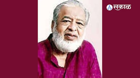 Narayan Athawale played a remarkable role in Marathi journalism, publishing, Goa journalism, and introducing Namdeo Dhasal to Marathi literature.