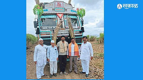 Maharashtra Farmer Earns Premium Price as Sugarcane Fetches ₹5,000 Per Tonne
