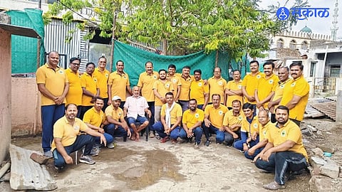 Karjat Sets an Example of Humanity as Volunteers Stand by Their Sick Companion
