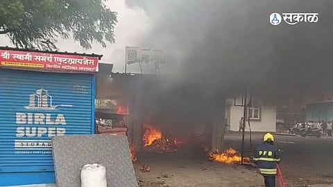 Two Shops Destroyed in Manjari Fire Sparked by Welding; No Casualties Reported