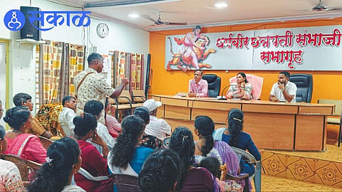 Malvan primary school teacher transfer protest