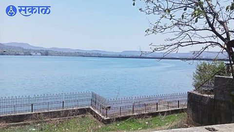 khadakwasla dam water storage
