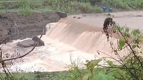 Flooded rivers, damaged roads and crop losses have raised concerns for farmers and residents across Ambegaon taluka.