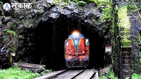Pune Mumbai Railway Route Close