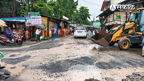 Residents and devotees claim the temporary repair has increased the risk of accidents and made travel more difficult.