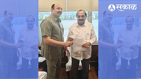 formr mla deepak aaba salunkhe patil and radhakrishna vikhe patil