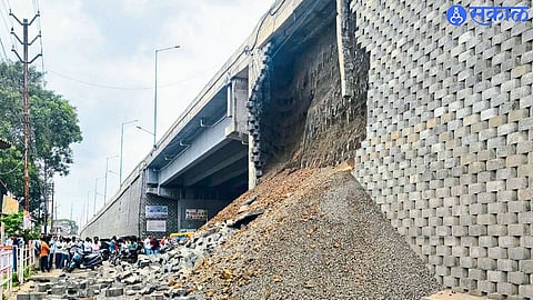 Nanded Flyover Wall Collapse: Two Women Professors Survive Close Call, Traffic Disrupted