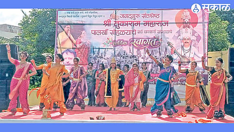 Kedgaon Art Center Artist