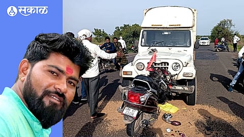 Pick Up Scooty Accident