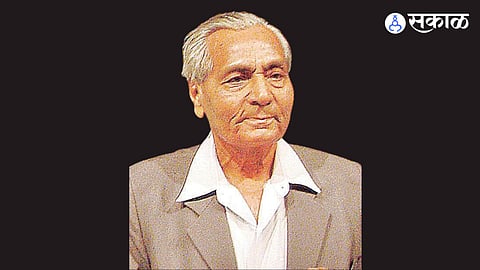 Principal Shivajirao Bhosale dedicated his life to education, philosophy, and public enlightenment through powerful lectures across Maharashtra.