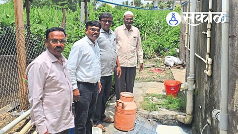 Fake milk production using milk powder