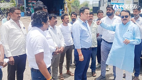 Pune Nashik National Highway Project Director Sachin Gautam Inspection Ambegaon Khed Service Road Underpass Land Acquisition Compensation Difference Maharashtra Latest News