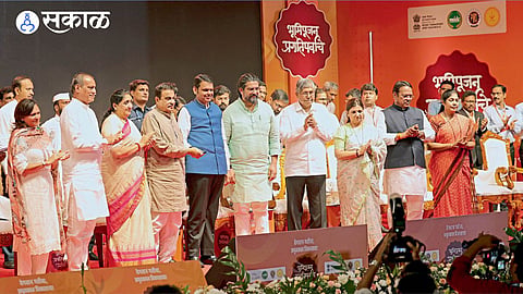 cm devendra fadnavis, nitin gadkari, sunetra pawar, chandrakant patil