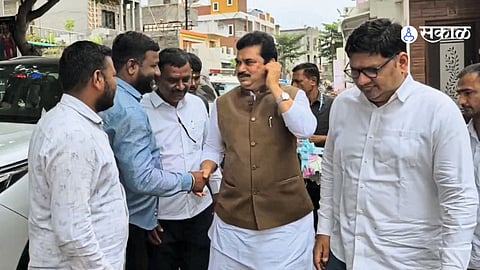 Ahmednagar DCC Bank Polls: Ram Shinde-Tanpure Meeting Triggers Strategy Talks
