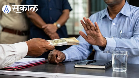 Why was the Shivamogga headmaster arrested?