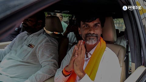 Manoj Jarange Patil Warns BJP Leaders During Delhi Student Protest