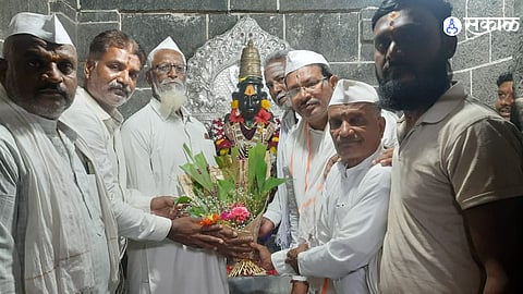 Devotion Unites All: Hindu-Muslim Brotherhood Shines During Madha Wari