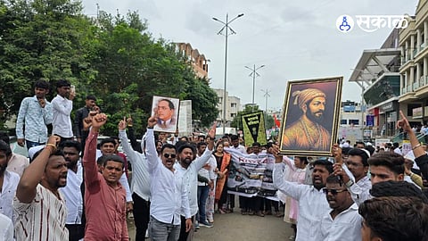 The protesters also expressed support for the ongoing Jantar Mantar agitation and condemned the alleged police action against students in Delhi.