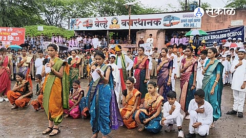 The programme combined cultural traditions with public awareness through a colourful dindi and impactful performances.