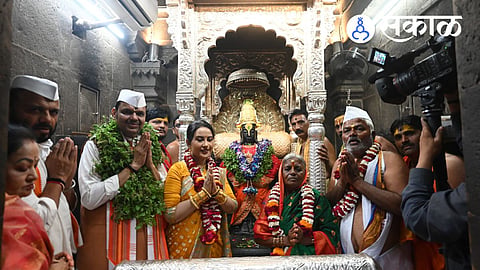 Devendra Fadnavis Vitthal Mahapuja in Pandharpur