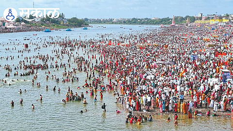 Ashadhi Wari Pandharpur 2026 crowd news