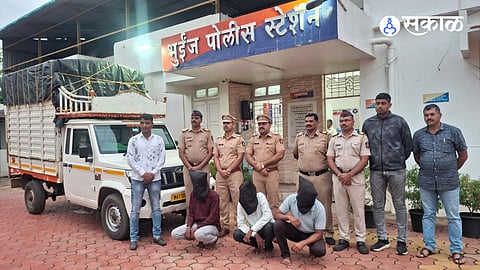 bhuinj police arrest pickup gang involved in cattle theft in wai satara district