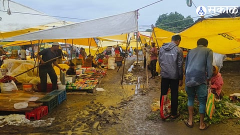 Heavy rainfall disrupted the weekly vegetable market in Ambad, Jalna district, causing large-scale damage to vegetables and a sharp fall in prices.