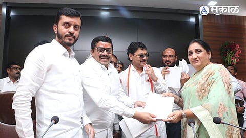 Special Development Fund Sought for Parli Vaijnath Sunetra Pawar Gives Positive Assurance to Former Mayor