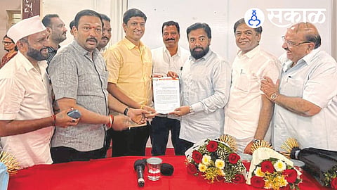 BJP Awade Halvankar dispute