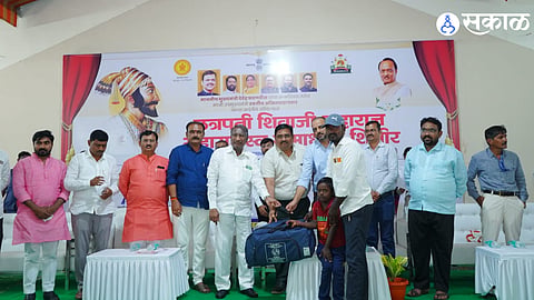A total of 1,667 beneficiaries availed government schemes and services at the Chhatrapati Shivaji Maharaj Revenue Samadhan Camp in Mohol, where 17 departments offered citizen-centric services under one roof.