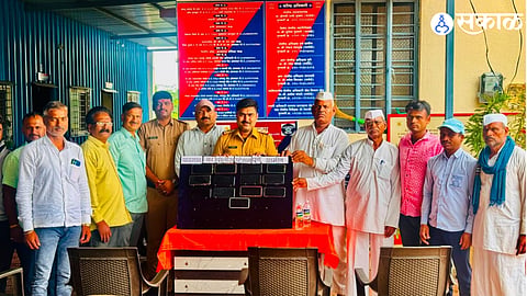 Pargaon (Karakhana) Police recovered 13 lost mobile phones worth ₹2.34 lakh with the help of cyber tracking technology and handed them back to their rightful owners.