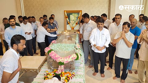 Satej Patil emotional post for father d y patil