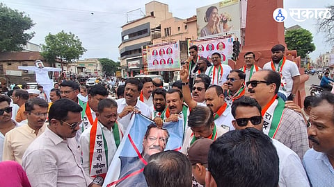 NCP workers staged a protest in Baramati against former Chief Minister Prithviraj Chavan's remarks on Deputy Chief Minister Sunetra Pawar, calling the comments inappropriate and disrespectful to women leaders.