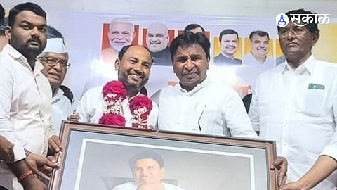 Amol Birajdar BJP Entry Talks Create Political Stir in Lohara Basavaraj Patil Statement Ahead of Nagar Panchayat Poll
