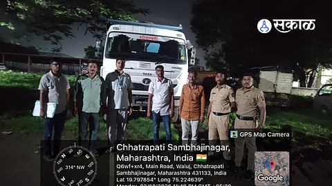 Revenue officials seized two Hyvas, a tipper and illegal sand worth ₹55 lakh during an anti-sand mining operation in Gangapur taluka.