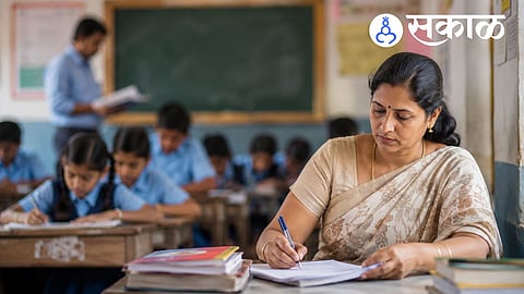 Maharashtra primary teacher promotion stayed