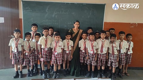 teacher monali waghchaure