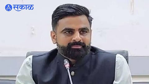 Pune District collector jitendra dudi