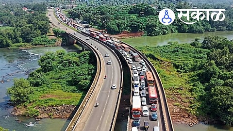 Mumbai Goa Highway traffic jam during Ganeshotsav
