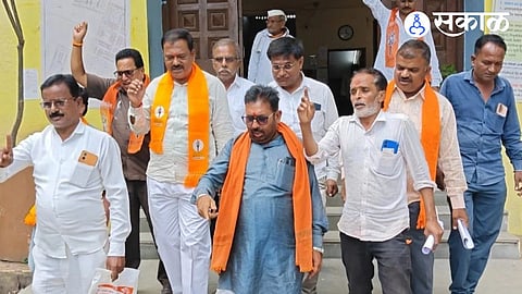 Protest outside the Tehsil office