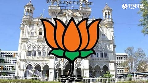 BJP Discipline Action in Solapur 29 Municipal Councillors Get Notices for Absence From Thane Training Camp